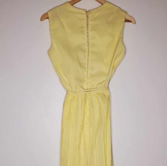 Dandelion Breeze Pastel Yellow Sleeveless Pleated Vintage 60s Dress - Picture 3 of 16